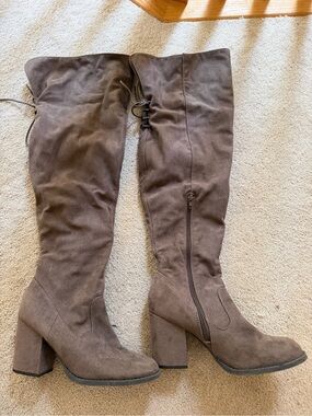 Over-the-Knee Block Heel Boots in Taupe Brown